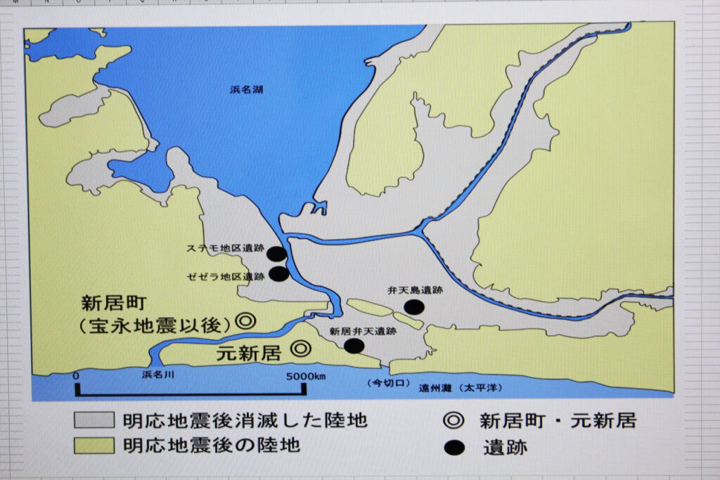 明応大地震前後の浜名湖河口付近の地形変化