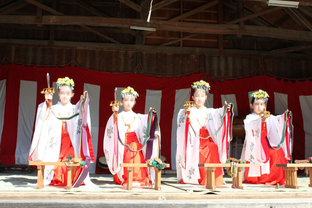 乎豆神社例大祭浦安の舞